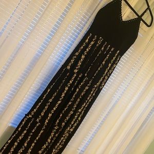 American Rag maxi dress - Size 0X - black knit top with floral printed bottom
